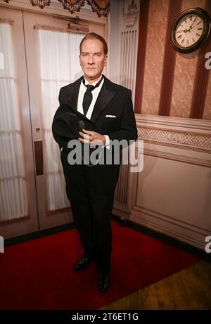 Berlin, Allemagne. 09 novembre 2023. La figure de cire de Kemal Atatürk, fondateur de la République turque, est présentée à Madame Tussauds Berlin. Crédit : Jens Kalaene/dpa/Alamy Live News Banque D'Images