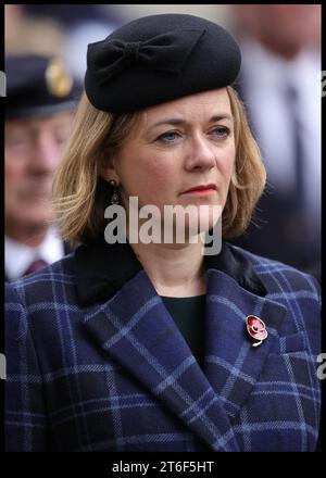 Londres, Royaume-Uni. 09 novembre 2023. Image © Licence à Parsons Media. 09/11/2023. Londres, Royaume-Uni. La Reine assiste à la 95e année du champ du souvenir. Sa Majesté la Reine assiste à la 95e année du champ du souvenir à l'abbaye de Westminster, à Londres, en compagnie de la secrétaire privée Sophie Densham. Photo de crédit : andrew parsons/Alamy Live News Banque D'Images