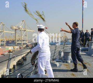 USS Sterett (DDG 104) 141119 Banque D'Images