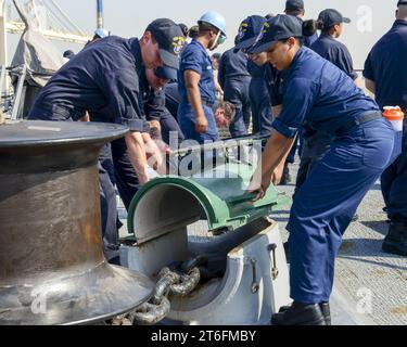 USS Sterett (DDG 104) 141119 Banque D'Images