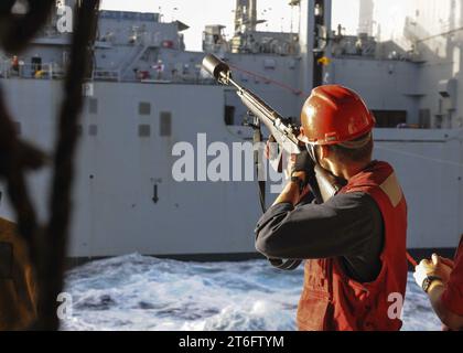 USS Theodore Roosevelt action 151109 Banque D'Images