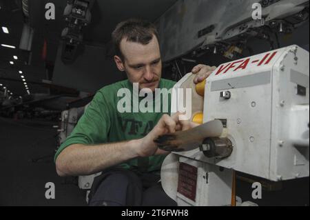 USS Theodore Roosevelt opérations 150409 Banque D'Images