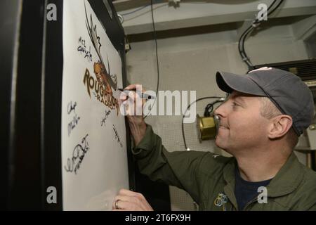 USS Theodore Roosevelt opérations 150529 Banque D'Images