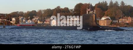 USS Vermont (SSN-792) en route sur la Tamise à Groton, Connecticut (États-Unis), le 15 octobre 2020 (201015 Banque D'Images