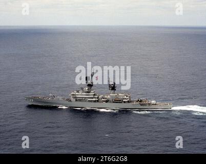 USS Wainwright (CG-28) en mer le 20 novembre 1986 (6416407) Banque D'Images