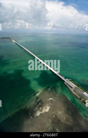 Vue aérienne du pont Channel 5, Florida Keys Banque D'Images