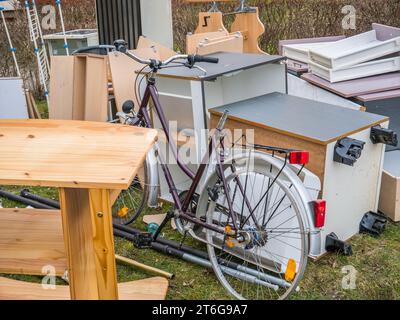 Déchets volumineux dans la rue Banque D'Images