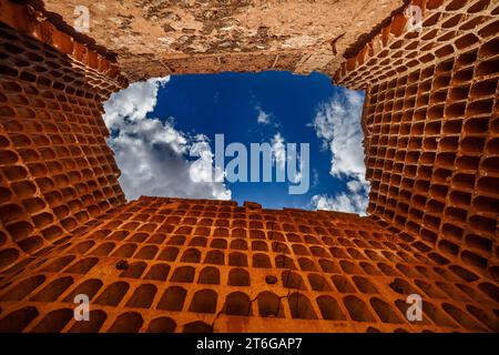 Pigeonnier abandonné dans le château de l'Alhambra Banque D'Images