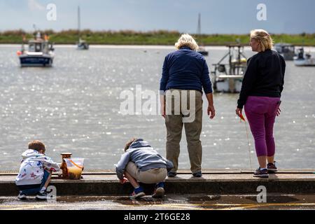 Crabbing Orford Suffolk Royaume-Uni Banque D'Images