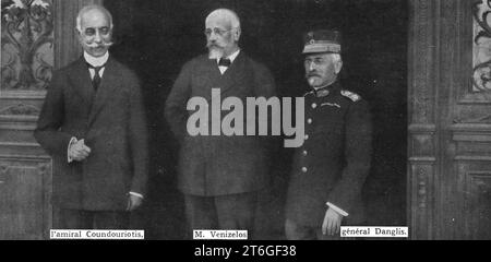 'Les evenements d'Orient ; les triumvirs &gt;&gt ; a Salonique : l'amiral Coundouriotis, M.Venizelos et le General Dangliss', 1916. Extrait de "l'Album de la Guerre 1914-1919, Volume 1" [l'Illustration, Paris, 1924]. Banque D'Images