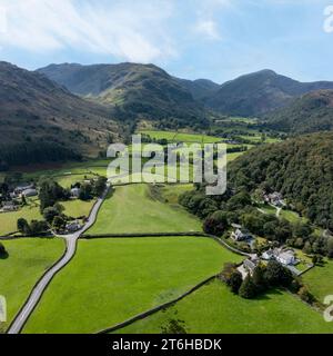 vue aérienne de la vallée de borrowdale cumbria en regardant vers le sud vers les collines de borrowdale Banque D'Images