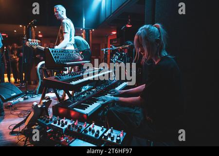 Copenhague, Danemark. 08 novembre 2023. Le groupe suédois Solen donne un concert au Ideal Bar à Copenhague. (Crédit photo : Gonzales photo - Peter Troest). Banque D'Images