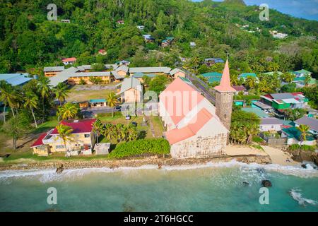 Photographie par drone de l'église Saint Joseph à anse royale, Mahé, Seychelles Banque D'Images