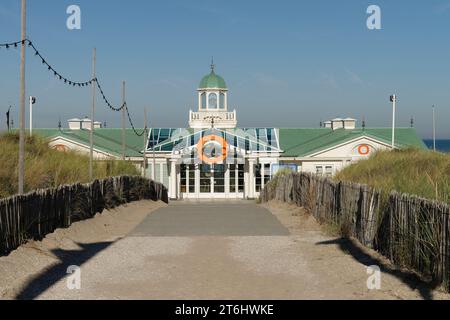 Beach club sur la plage de Noordwijk aan Zee, Hollande du Sud, Zuid-Hollande, Mer du Nord, Benelux, Beneluxstatten, pays-Bas, pays-Bas Banque D'Images