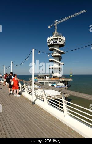 Vue depuis l'embarcadère sur Bungy Jump Scheveningen, Scheveningen, quartier de la Haye, Mer du Nord, Hollande du Sud, Zuid-Holland, Benelux, pays du Benelux, pays-Bas, pays-Bas Banque D'Images