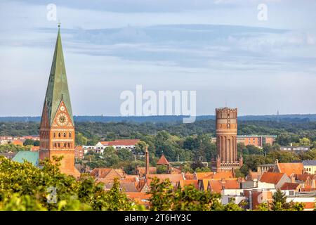 Vue du Kalkberg à la vieille ville historique de Lüneburg Banque D'Images