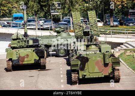 Brigade de défense aérienne composée d'hélicoptères anti-blindés, de missiles d'artillerie, d'un bataillon de missiles autopropulsés et d'un escadron d'hélicoptères anti-blindés Banque D'Images