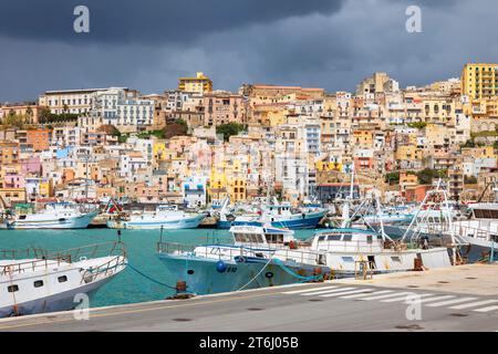 Port de Sciacca, Sciacca, district d'Agrigente, Sicile, Italie Banque D'Images