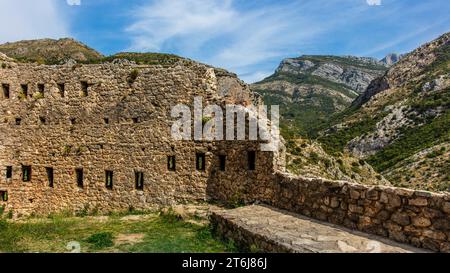 Citadelle avec la meilleure vue sur la ville en ruine de Stari Bar, originaire du 11e siècle, est l'une des plus culturellement et historiquement Banque D'Images