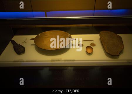 Objets anciens indigènes pour extraire l'or de la technique ancestrale des rivières Banque D'Images