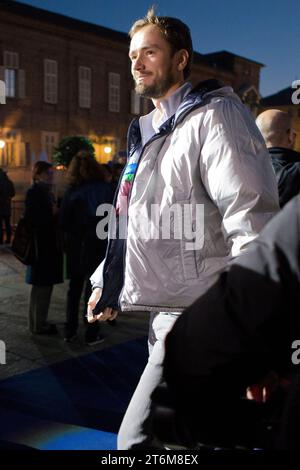 Torino, Italie. 10 novembre 2023. Le joueur de tennis Daniil Medvedev arrive à Piazza Castello, Turin avant les finales Nitto ATP 2023. Crédit de départ : Marco Destefanis/Alamy Live News Banque D'Images