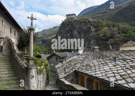 Vue sur le village de verres à Aoste Velley sur l'Italie Banque D'Images