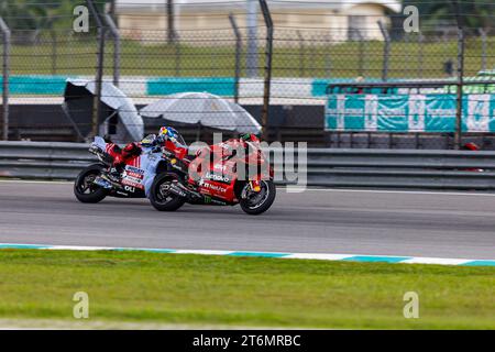 Selangor, Malaisie. 11 novembre 2023. 11 novembre 2023 ; Sepang International circuit, Sepang, Selangor, Malaisie; 2023 Malaysian MotoGP, Journée qualificative ; Francesco Bagnaia, Alex Marquez pendant la course de sprint au MotoGP Malaysian crédit : action plus Sports Images/Alamy Live News Banque D'Images