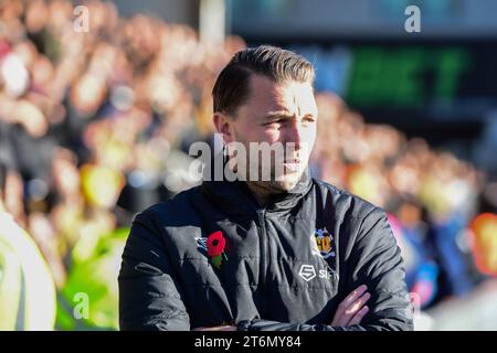 Peterborough, Royaume-Uni. 11 novembre 2023. Mark Bonner (Manager Cambridge United) lors du match Sky Bet League 1 entre Peterborough et Cambridge United à London Road, Peterborough le samedi 11 novembre 2023. (Photo : Kevin Hodgson | MI News) crédit : MI News & Sport / Alamy Live News Banque D'Images