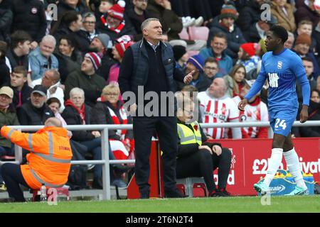 Sunderland, Royaume-Uni. 11 novembre 2023. Tony Mowbray, Manager de Sunderland, lors du Sky Bet Championship Match entre Sunderland et Birmingham City au Stadium of Light, Sunderland, le samedi 11 novembre 2023. (Photo : Robert Smith | MI News) Banque D'Images