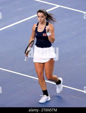 La Grande-Bretagne Jodie Burrage célèbre un point contre le Suédois Kajsa Rinaldo Persson (non photographié) lors de la première journée du match de la coupe Billie Jean King 2023 entre la Grande-Bretagne et la Suède au Copper Box Arena, Londres. Date de la photo : Samedi 11 novembre 2023. Banque D'Images