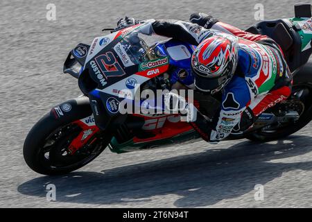 Sepang, Malaisie. 11 novembre 2023. Le pilote espagnol Iker Lecuona de LCR Honda en action lors de la séance de qualification MotoGP du Grand Prix Petronas de Malaisie au Sepang International circuit à Sepang. Crédit : SOPA Images Limited/Alamy Live News Banque D'Images