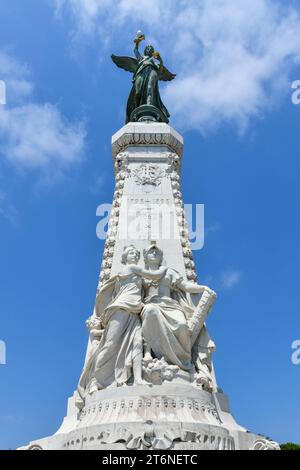 Nice, France, 22 juillet 2022 : Monument du Centenaire, Promenade des Anglais, Nice, France. Il célèbre le centenaire de l'annexion de Nice à Fran Banque D'Images