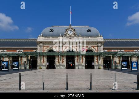 Nice, France - 22 juillet 2022 : Gare de Nice ville - la gare centrale de Nice, France sur la Côte d'Azur. Banque D'Images