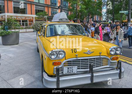 Bienvenue à New York : Canary Wharf avec taxe jaune, Londres Banque D'Images