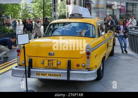 Bienvenue à New York : Canary Wharf avec taxe jaune, Londres Banque D'Images