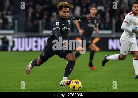 Weston McKennie de la Juventus FC en action lors du match de football Serie A entre la Juventus FC et Cagliari Calcio au stade de la Juventus à Turin (Italie), le 11 novembre 2023. Banque D'Images