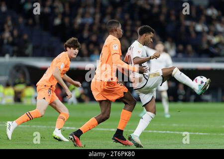 MADRID, ESPAGNE - novembre 11 : Rodrygo quitte le Real Madrid lors du match de la liga 2023/24 entre le Real Madrid et Valence au stade Santiago Bernabeu. (Photo de Guille Martinez/AFLO) Banque D'Images