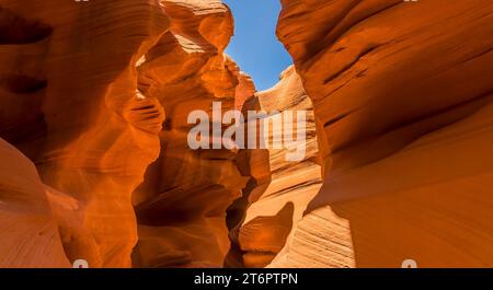 Un panorama à travers le passage dans le bas Antelope Canyon, page, Arizona Banque D'Images