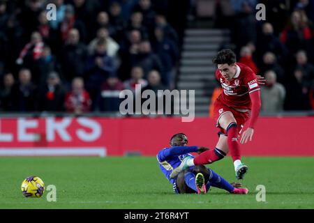 Hayden Hackney de Middlesbrough en action avec Ricardo Pereira de Leicester City lors du Sky Bet Championship match entre Middlesbrough et Leicester City au Riverside Stadium, Middlesbrough le samedi 11 novembre 2023. (Photo : Mark Fletcher | MI News) Banque D'Images