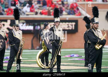 11 novembre 2023, Winston-Salem, Caroline du Nord, États-Unis : le groupe de marche de Wake Forest joue à la mi-temps pendant leur match contre NC State. (Image de crédit : © Josh Brown/ZUMA Press Wire) USAGE ÉDITORIAL SEULEMENT! Non destiné à UN USAGE commercial ! Banque D'Images