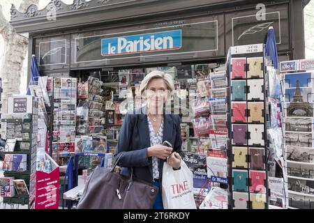 Paris, France. 24 avril 2015. Valérie Pecresse, politicienne française rencontrée dans la rue de Paris, France Banque D'Images