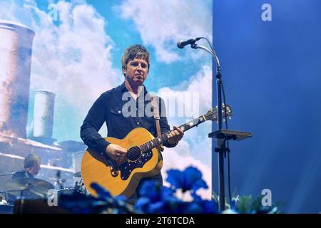 Paris, France. 11 novembre 2023. High Flying Birds de Noel Gallagher se produit au Zénith de Paris, France, le 11 novembre 2023. Photo de Christophe Meng/ABACAPRESS.COM crédit : Abaca Press/Alamy Live News Banque D'Images