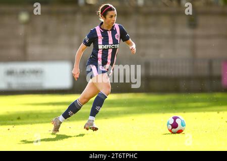 Phoebe Read (15 Dulwich Hamlet) en action Banque D'Images