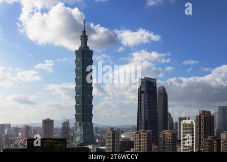 Taipei 101 et Taipei Nan Shan Plaza gratte-ciel, Xinyi, Taipei, Taiwan Banque D'Images