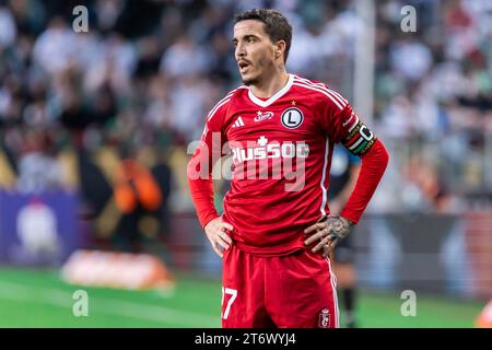 Josue Pesqueira de Legia vu lors du match polonais PKO Ekstraklasa League entre Legia Warszawa et Rakow Czestochowa au Maréchal Jozef Pilsudski Legia Warsaw Municipal Stadium. Score final ; Legia Warszawa 1:2 Rakow Czestochowa. (Photo Mikolaj Barbanell / SOPA Images/Sipa USA) Banque D'Images