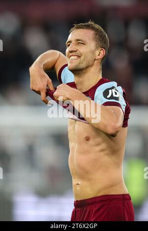 LONDRES, Royaume-Uni - 12 novembre 2023 : Tomas Soucek de West Ham United célèbre après le match de Premier League entre West Ham United et Nottingham Forest au London Stadium (crédit : Craig Mercer / Alamy Live News) Banque D'Images