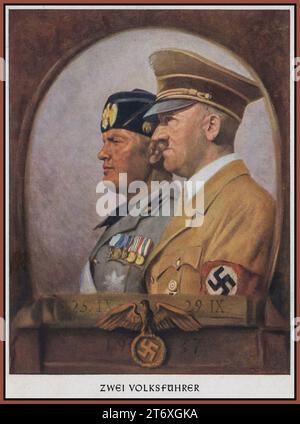 DEUX DIRIGEANTS Benito Mussolini (chef faciste de l'Italie) et Adolf Hitler (chef et Fuhrer de l'Allemagne nazie) 1937 carte de propagande illustration affiche Allemagne nazie. « ZWEI VOLKSFUHRER » Banque D'Images