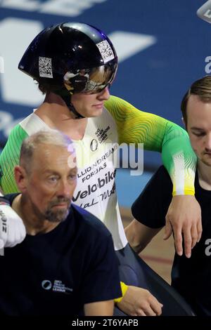 Track Cycling Champions League, Lee Valley Velodrome Londres Royaume-Uni. Matthew RICHARDSON (AUS) au départ de la demi-finale de Sprint masculin, le 11 décembre 2023 Banque D'Images