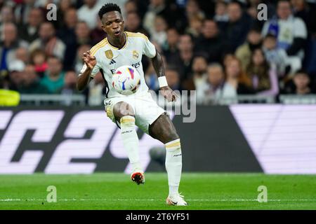 Vinicius Junior du Real Madrid CF lors du match de Liga entre le Real Madrid et Valencia CF a joué au stade Santiago Bernabeu le 11 novembre 2023 à Madrid, Espagne. (Photo Cesar Cebolla / PRESSINPHOTO) Banque D'Images
