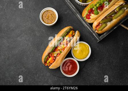 Boîte d'arrangement de hot-dogs à plat Banque D'Images